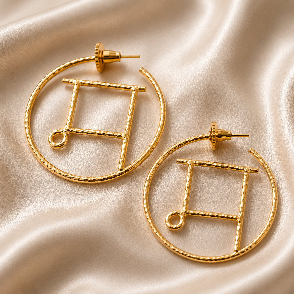 you catch my eye earrings
