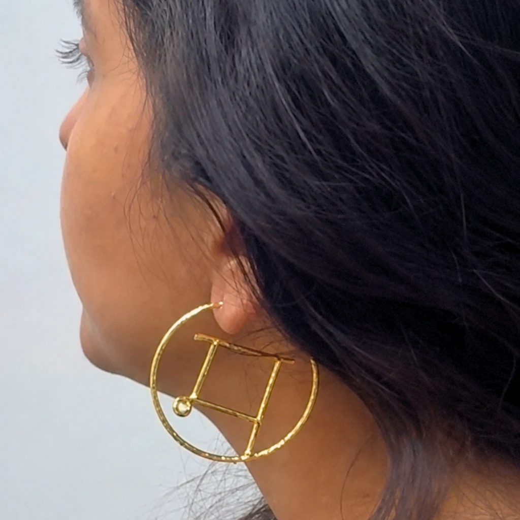 you catch my eye earrings