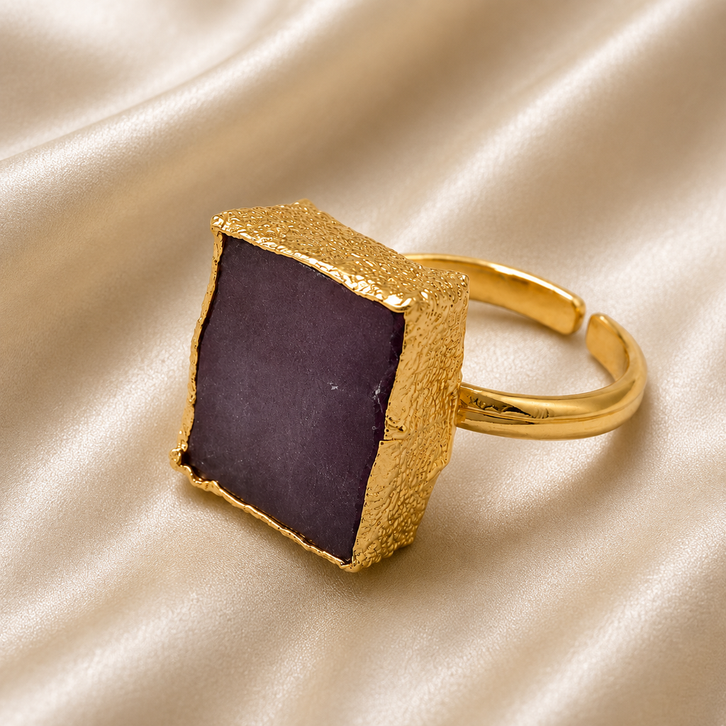 a lil extra stone ring