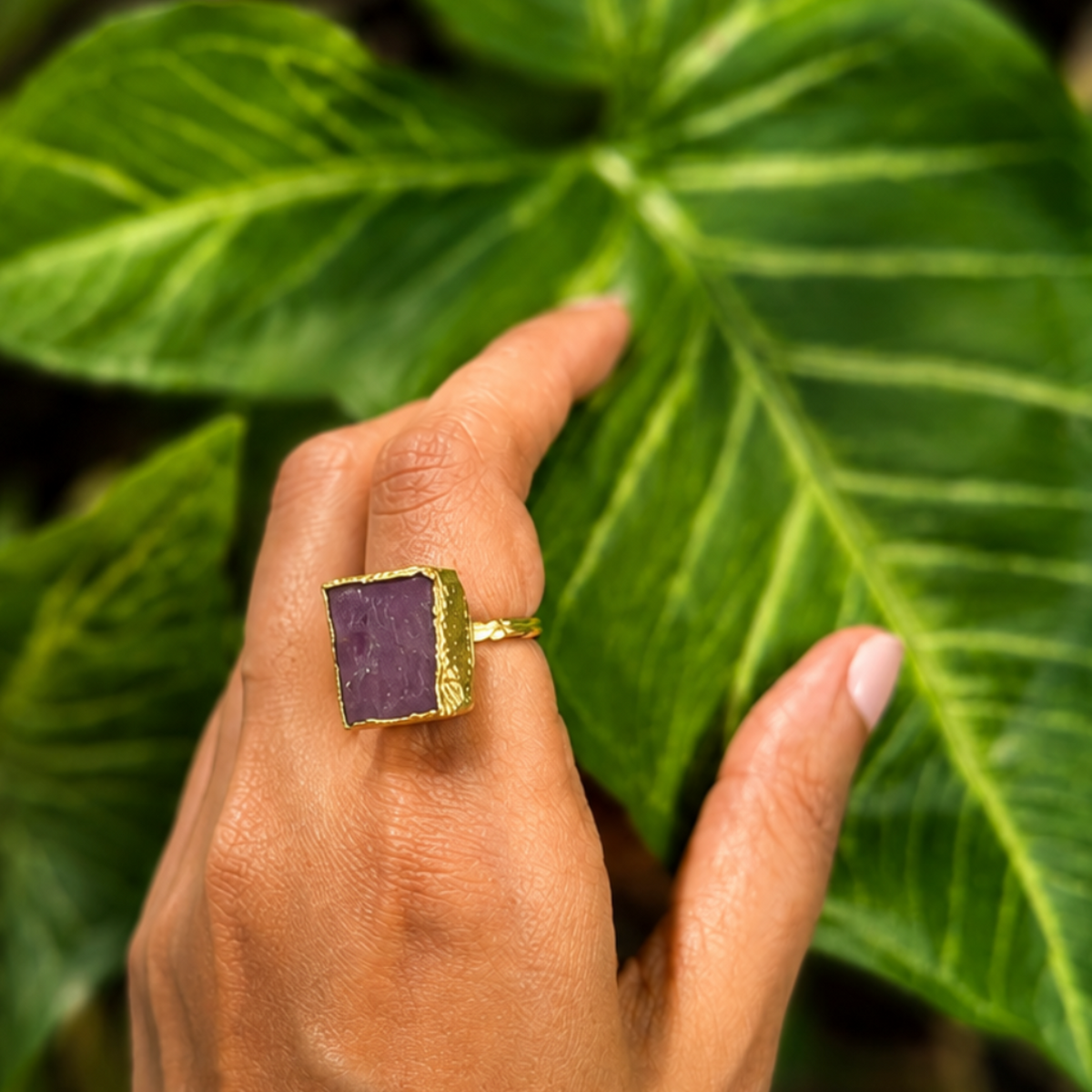 a lil extra stone ring