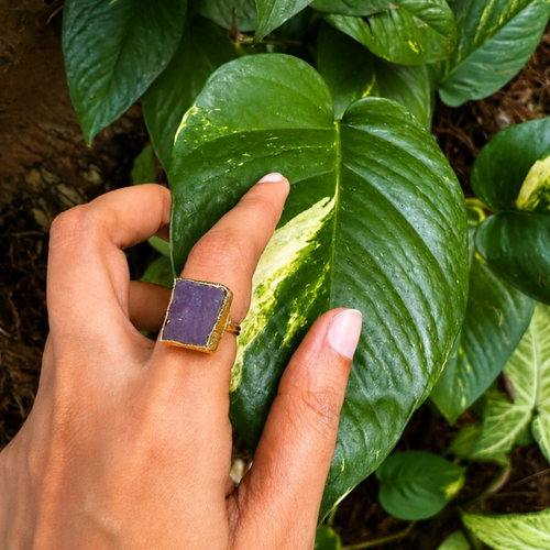 a lil extra stone ring