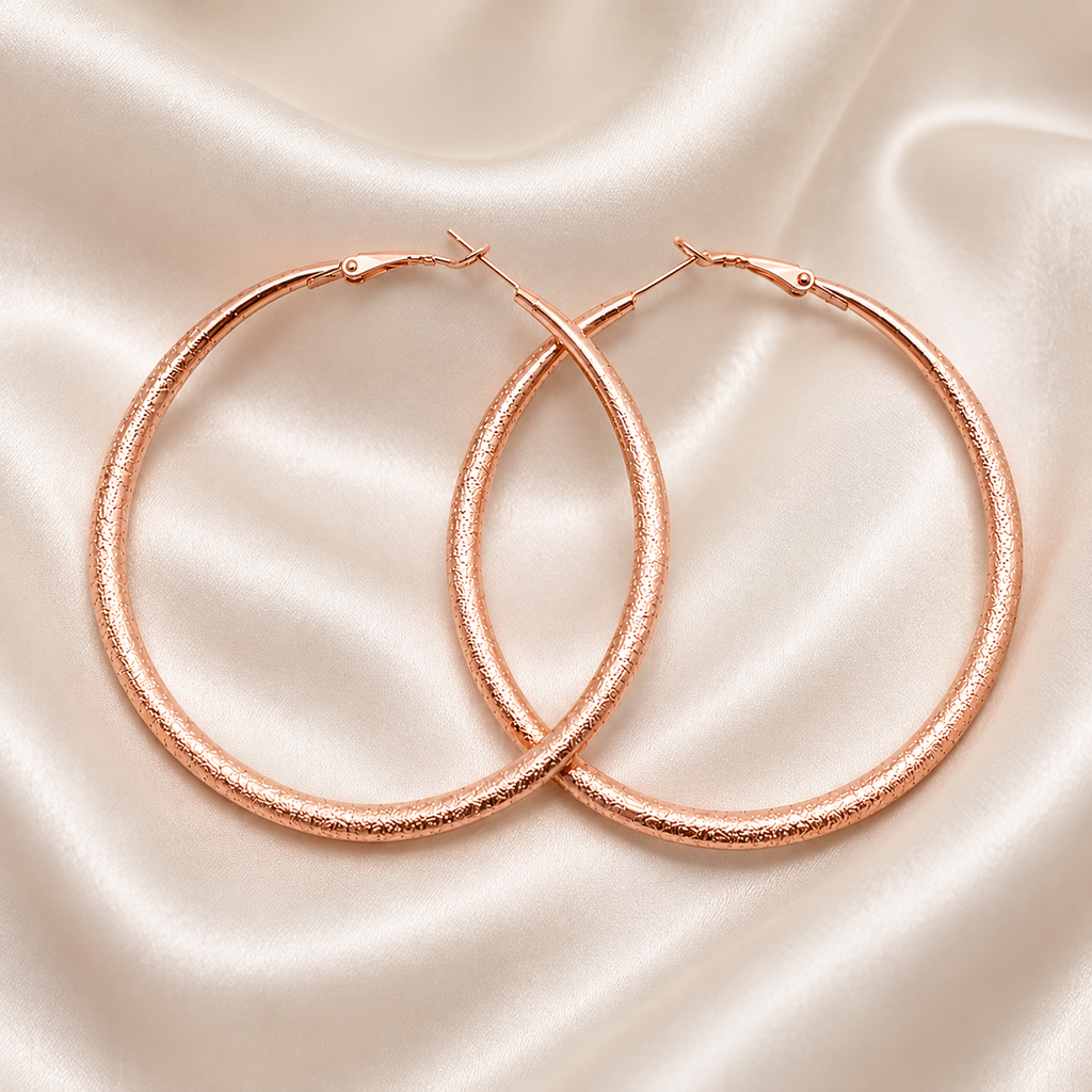 roz, in rose hoops