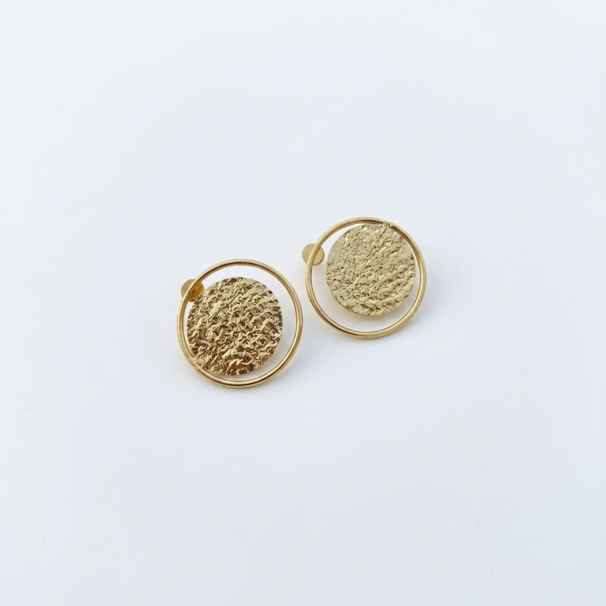 feel alive earrings